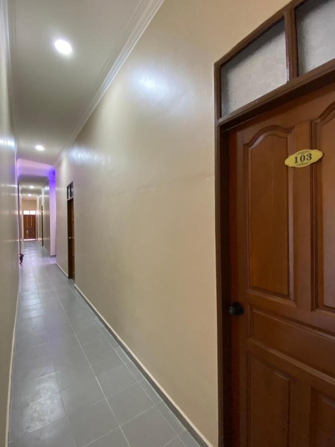 Sasuka Guesthouse Marang Exteriér fotografie