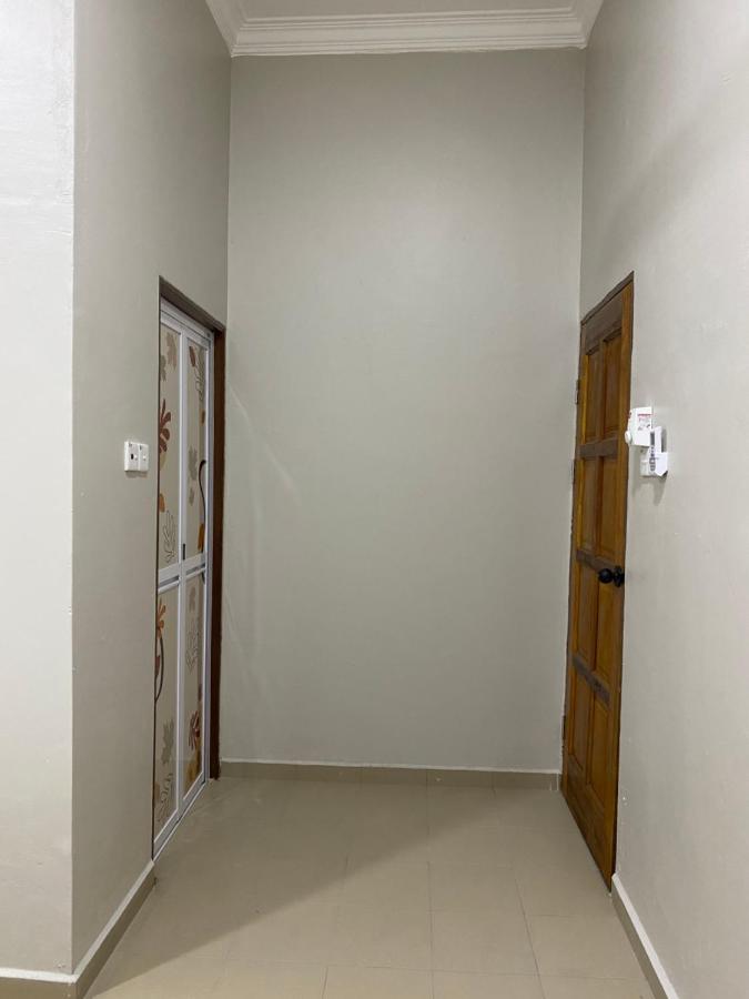 Sasuka Guesthouse Marang Exteriér fotografie