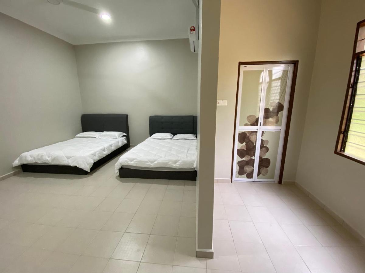 Sasuka Guesthouse Marang Exteriér fotografie