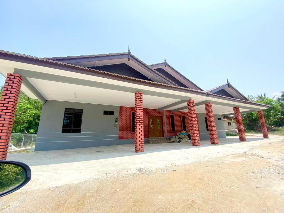 Sasuka Guesthouse Marang Exteriér fotografie