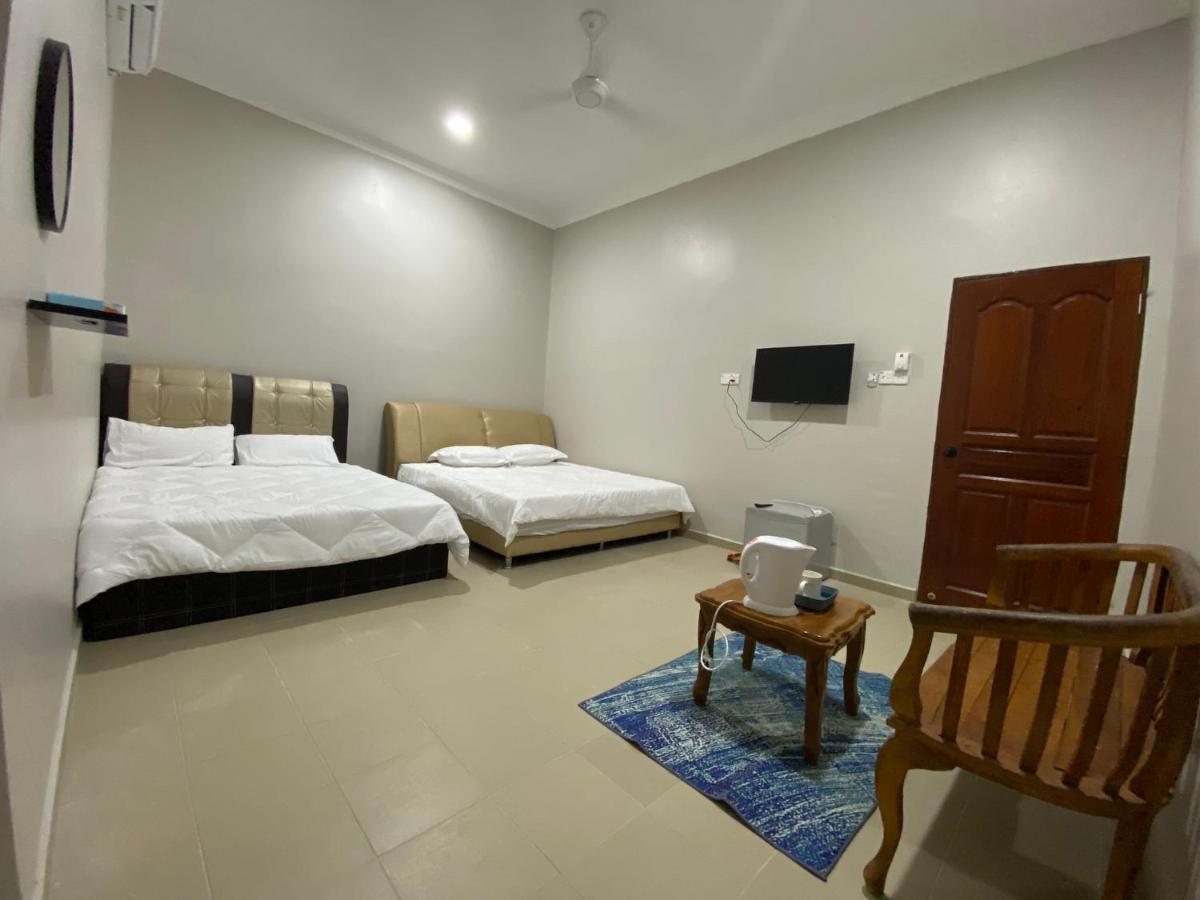 Sasuka Guesthouse Marang Exteriér fotografie