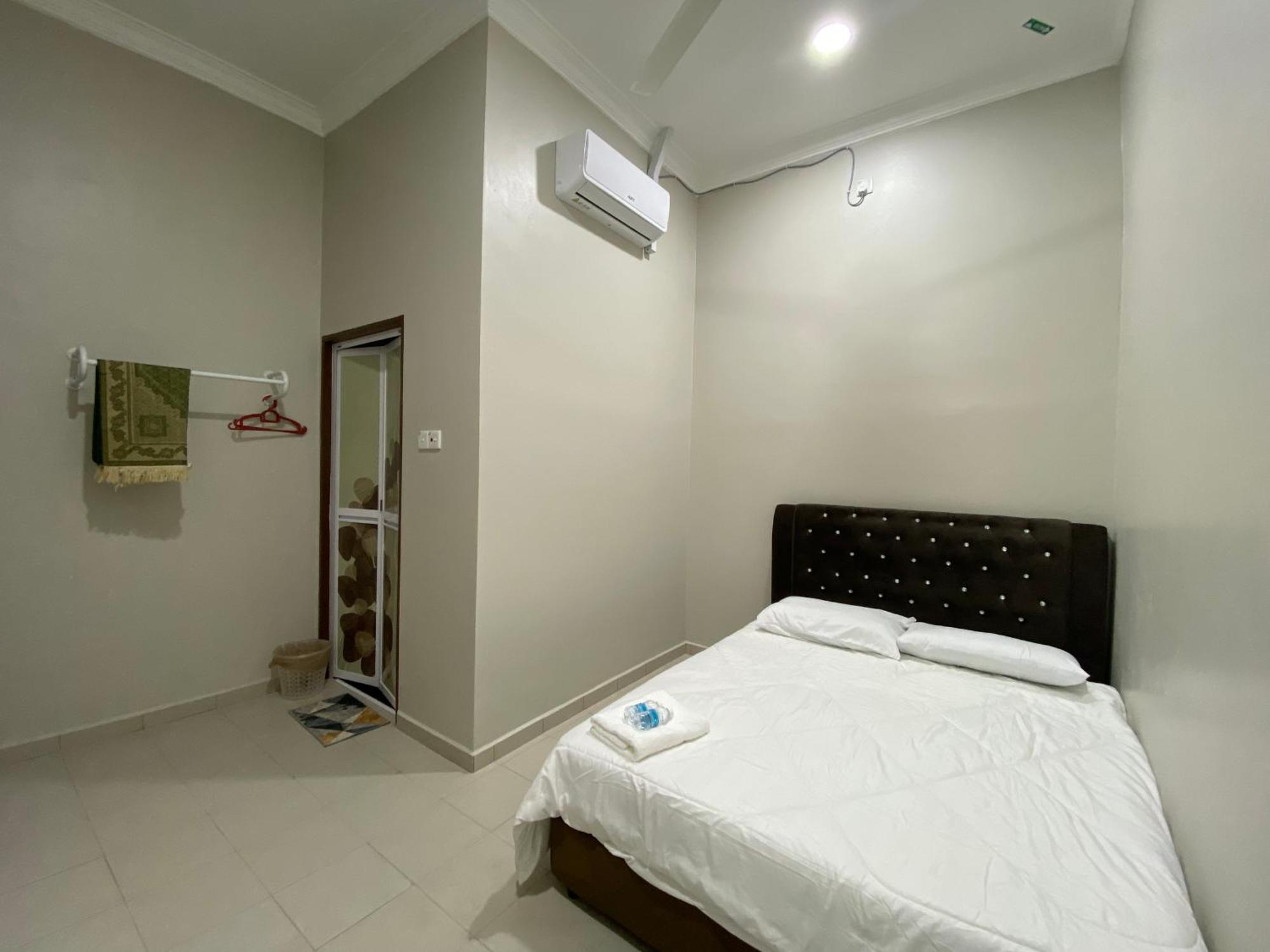 Sasuka Guesthouse Marang Exteriér fotografie